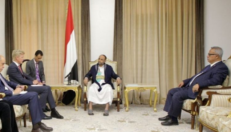 الرئيس المشاط يلتقي المبعوث الأممي ويبلغه لن نقبل بتجديد الهدنة مالم يتم هذا الأمر
