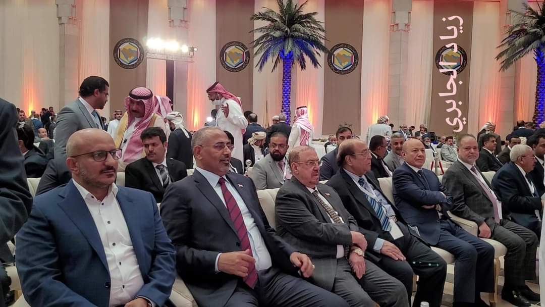 قيادي مؤتمري بارز .. يهاجم السعودية بان مشاورات الرياض مجرد إحكام الحصار على هادي ونائبه وليس لحل الأزمة اليمنية