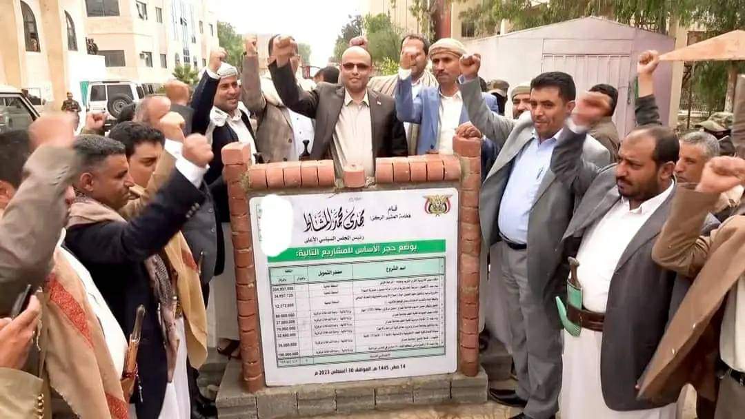 هام .. الرئيس مهدي المشاط يزور محافظة عمران ويفتتح ويضع حجر اساس لعدد من المشاريع التنموية والخدمية ..