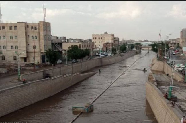 قبل قليل..إجتياح واسع للعاصمة صنعاء من الجهة الجنوبية وسماع صفارات الإنذار تدوي بالمكان