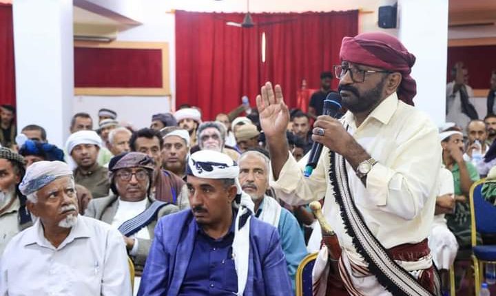 قيادي في المقاومة الجنوبية يعلن إستعداده للدفاع عن صنعاء عقب التهديدات التي أطلقها وزير الحرب الإسرائيلي برفع العلم الصهيوني في صنعاء