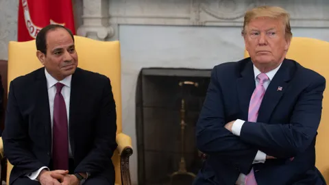 خبر صادم الرئيس المصري عبد الفتاح السيسي يوافق على تهجير الفلسطينيين من غزة ويؤكد إنه تم تجهيز مدينة خاصة لهم في سيناء 