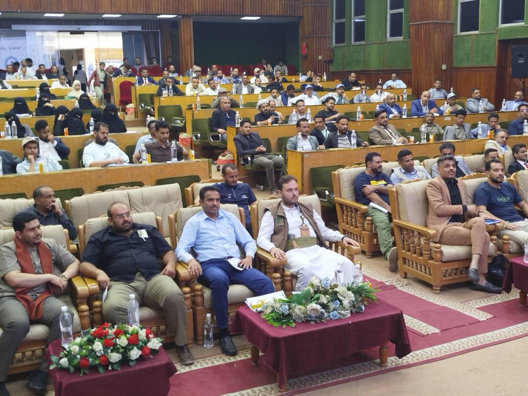قيادة صندوق تنمية المهارات تطلع على سير أعمال الملتقى التدريبي الثاني بصنعاء
