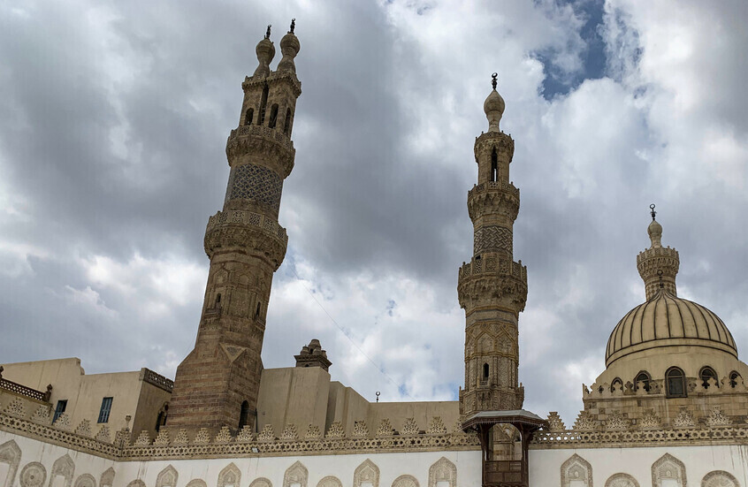 الأزهر الشريف يخرج عن صمته ويصدر بيان شديد اللهجة ويوجه نداءً حادًا للعالم العربي الإسلامي بالوقوف صفا