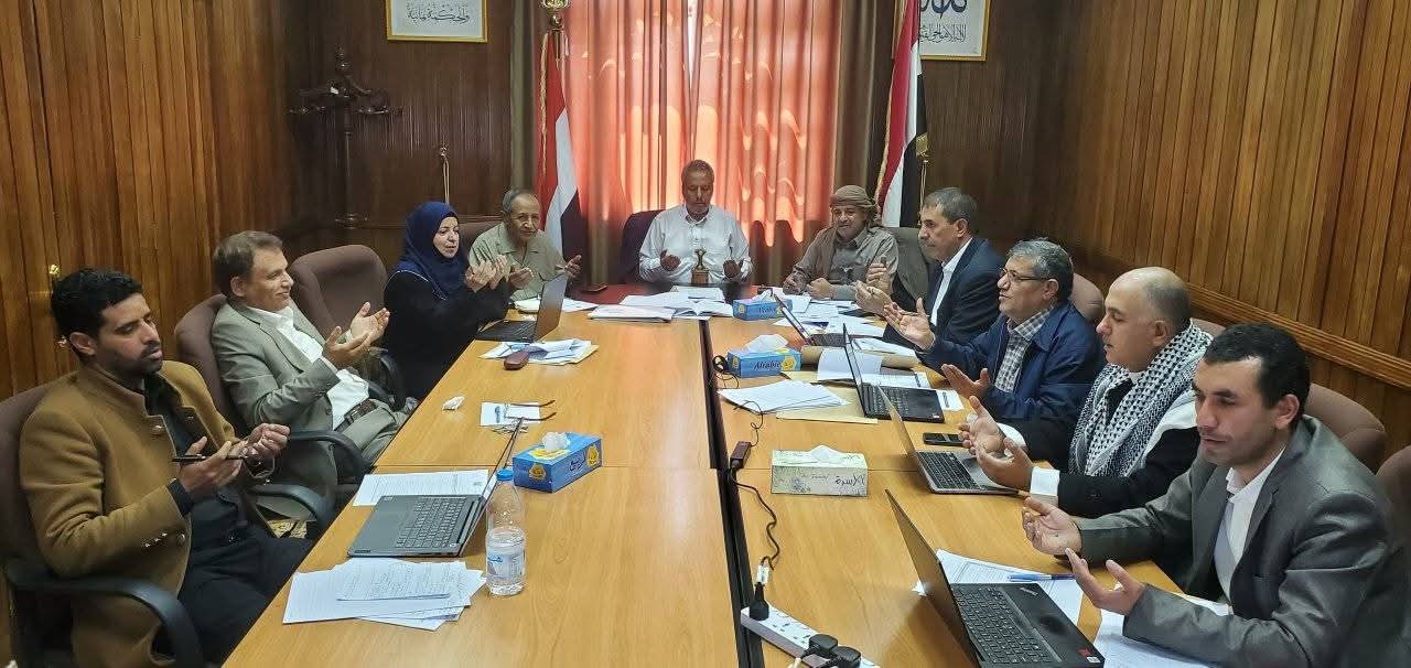 هيئة مكافحة الفساد بصنعاء تناقش عدداً من طلبات حماية المبلغين وتتخذ القرارات اللازمة بشأنها
