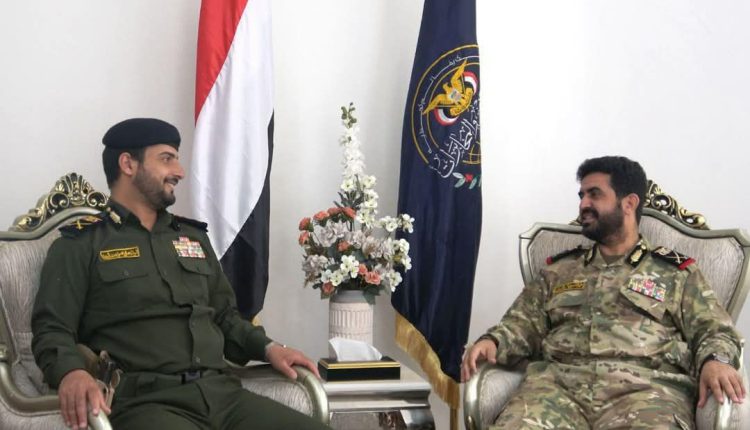 الأجهزة الأمنية بالعاصمة صنعاء تتمكن من تفكيك خلية تجسس خطيرة والكشف عن علاقتها بالغارات الإسرائيلية التي إستهدفت موقع إجتماع الحكومة