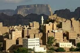 السلطة المحلية بمحافظة شبوة تبارك قرار القوات المسلحة بحظر الملاحة البحرية على العدو السعودي