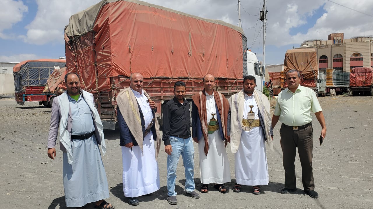 مدير عام هيئة المواصفات يتفقد الانضباط الوظيفي بفرع الأمانة ومركز صنعاء الرقابي