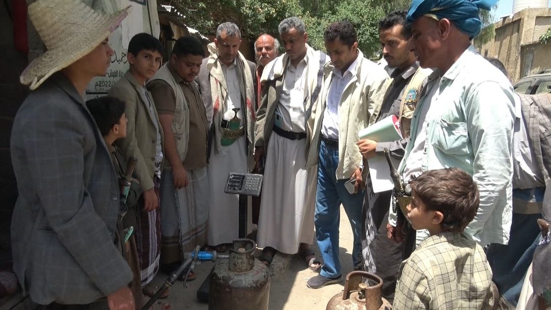 المواصفات والمقاييس تنفذ نزولاً ميدانياً للرقابة على محطات وطرمبات الغاز بمحافظة حجة