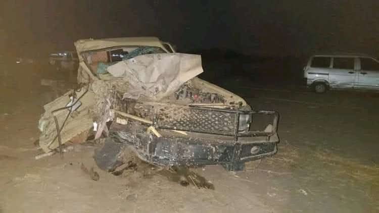 بالصور .. مقتل ثلاثة وإصابة عدد آخر في حادث مروري مروع بزنجبار