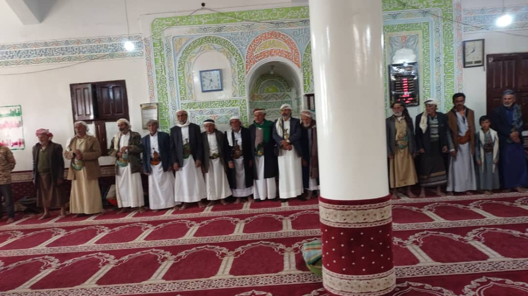 أبناء ضلاع الأشمور يجددون العهد في وقفة شعبية حاشدة: 
