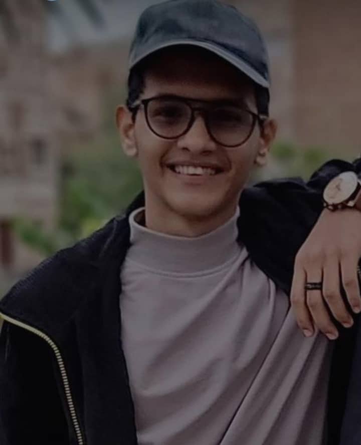 الشيخ عزام صلاح يعزي أهالي آل صلاح في استشهاد محمد فريد حمود سعد صلاح