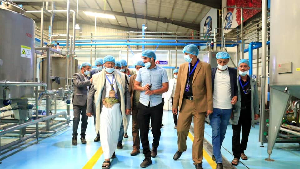مدير عام هيئة المواصفات يزور عدداً من المصانع المحلية بصنعاء