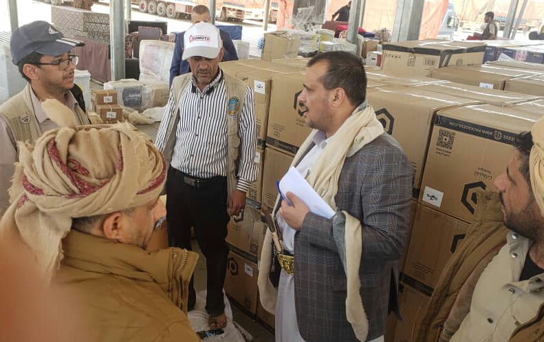 مدير عام المواصفات والمقاييس يتفقد سير العمل في مركز نهم الرقابي بمحافظة صنعاء