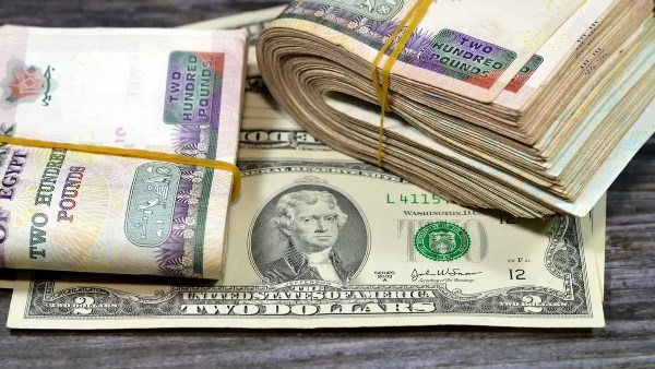 بعد هبوط الدولار الامريكي .. إشارات مفاجئة تكشف ملامح المرحلة المقبلة