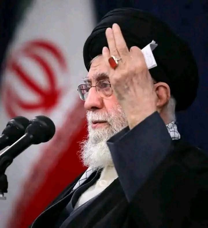 قبل قليل .. الإمام الخامنئي يتحدث عن موقفه من قبول المفاوضات ..