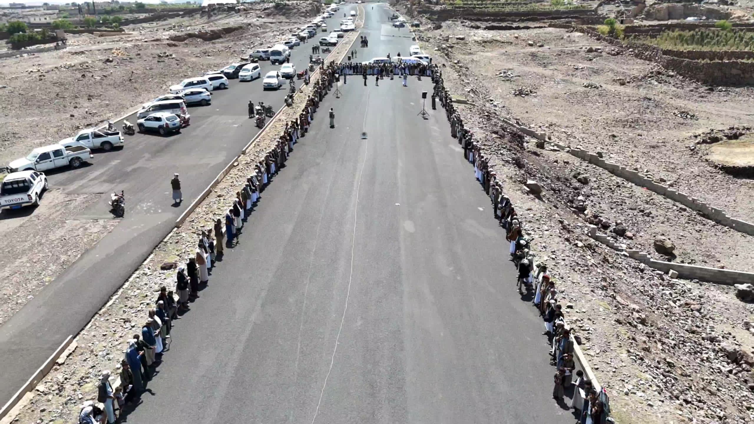قبائل عيال سريح تدشن توقيع وثيقة الشرف القبلية وتعلن النفير العام لمواجهة العدوان الأمريكي على اليمن.