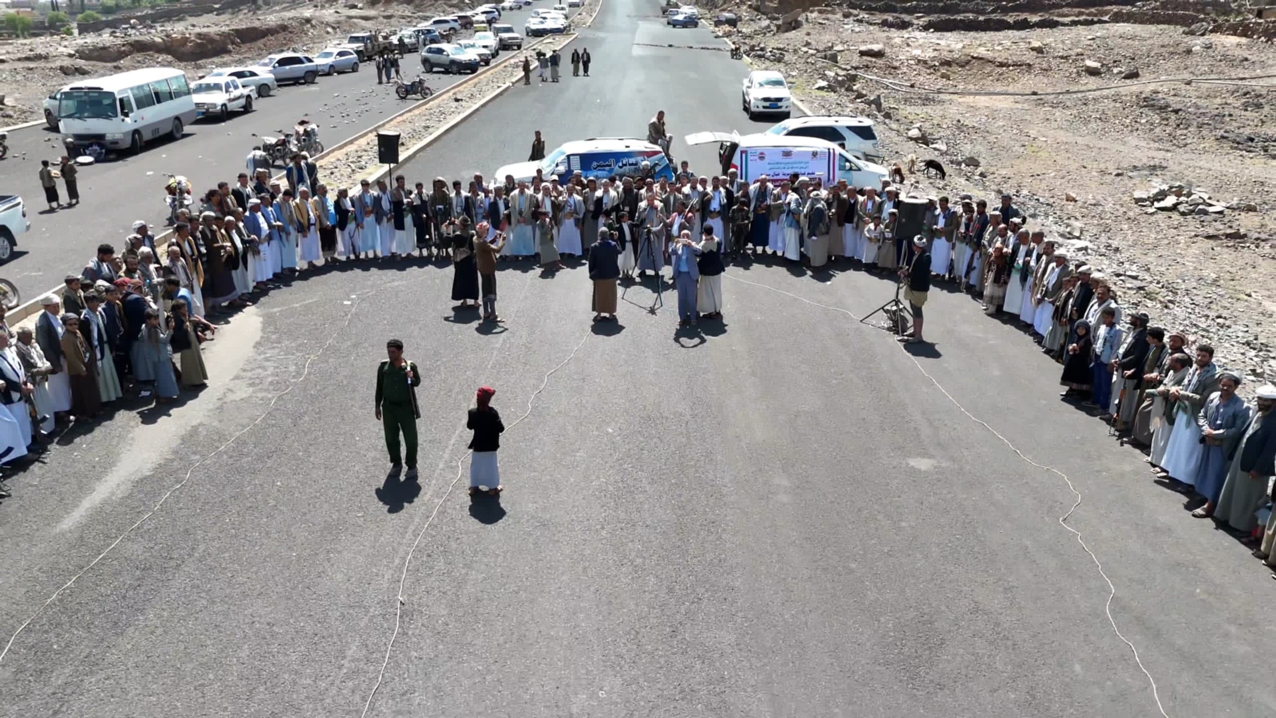 قبائل عيال سريح تدشن توقيع وثيقة الشرف القبلية وتعلن النفير العام لمواجهة العدوان الأمريكي على اليمن.