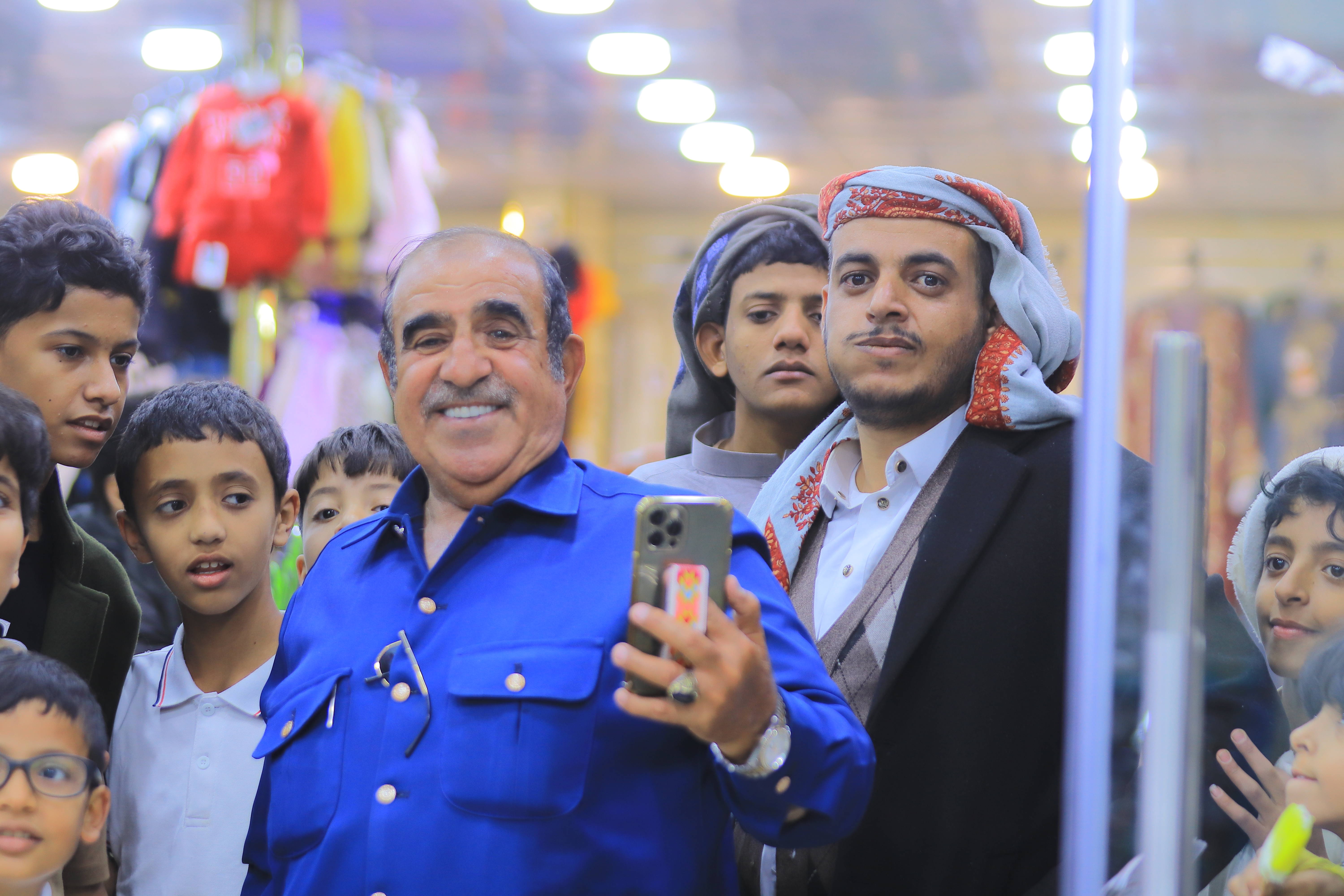 بمبادرة 