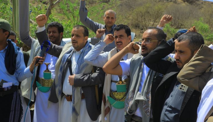 مدير هيئة المواصفات والمقاييس يزور المرابطين في جبهات مديرية مقبنة بمحافظة تعز