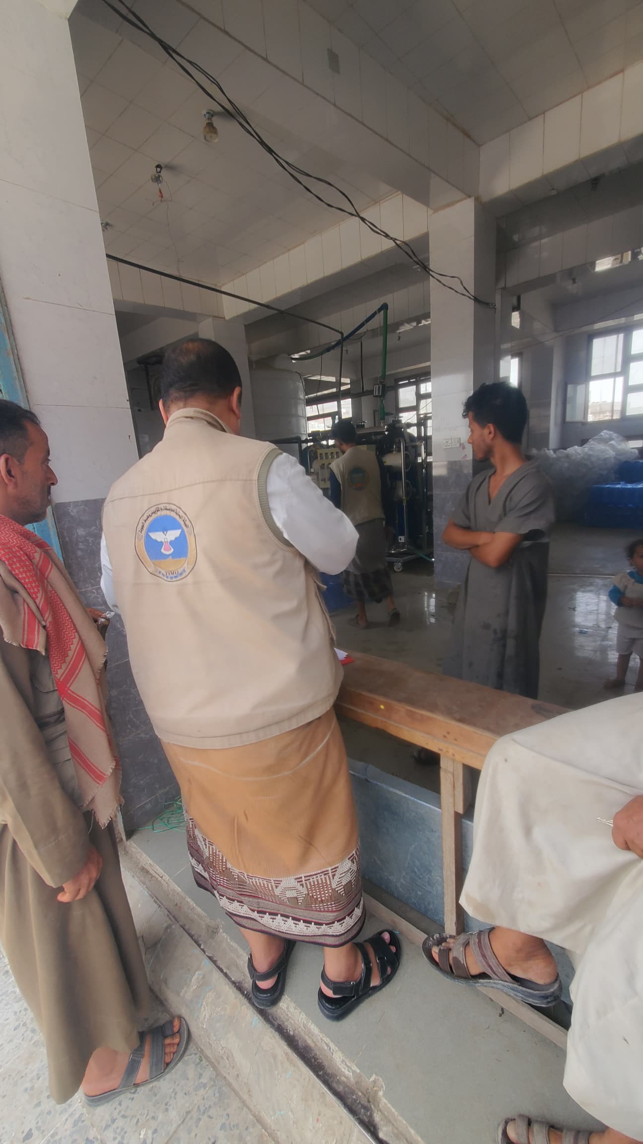 المواصفات والمقاييس تنفذ حملة تفتيشية مفاجئة على المنشآت الغذائية وغير الغذائية بمحافظة حجة