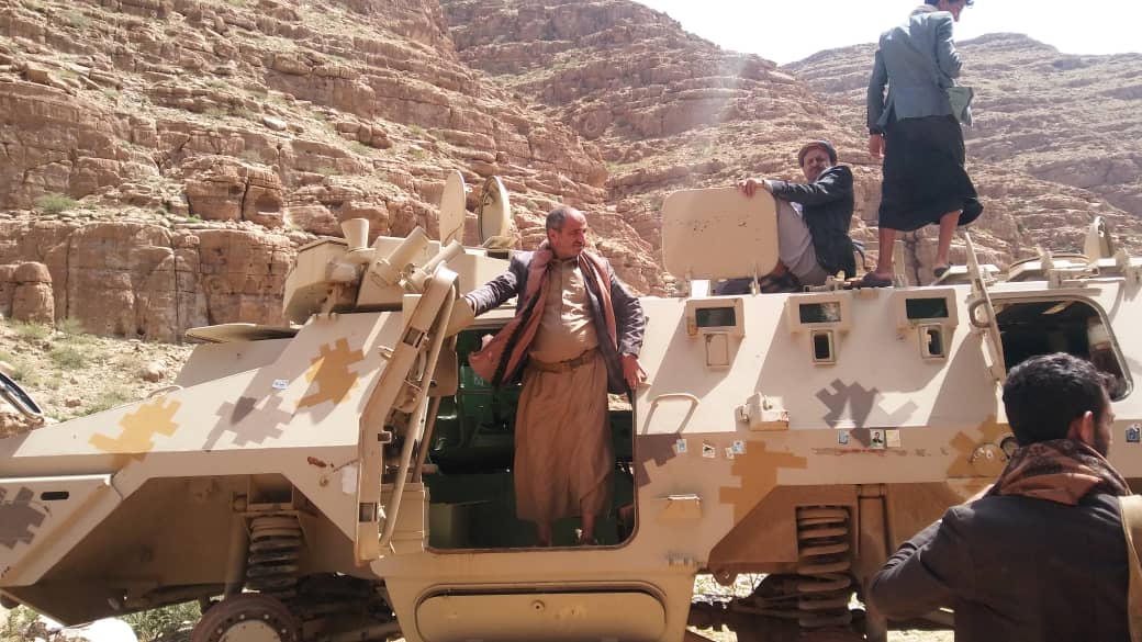 أبناء قبيلة مسور عمران في زيارة عيدية للمرابطين لميادين القتال بجبهات الجوف