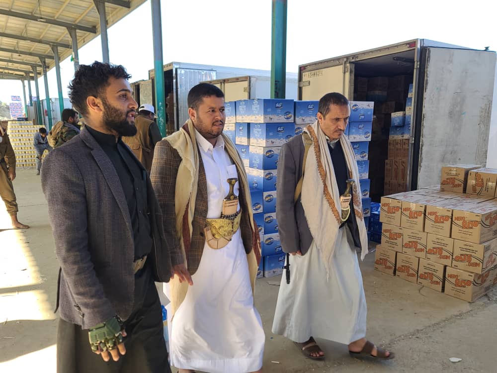 مدير عام هيئة المواصفات يزور مركز عفار الجمركي بمحافظة البيضاء ويؤكد على أهمية الرقابة على السلع والمنتجات الواردة.