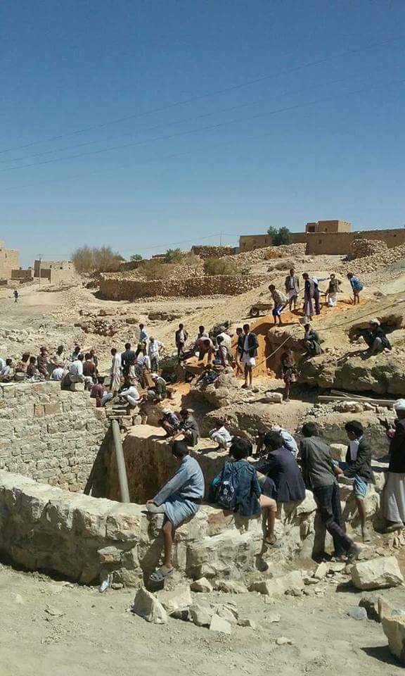 ( صور )  خزان سعة 1800 برميل تنفيذ أبناء قرية الجالدي بمديرية خارف