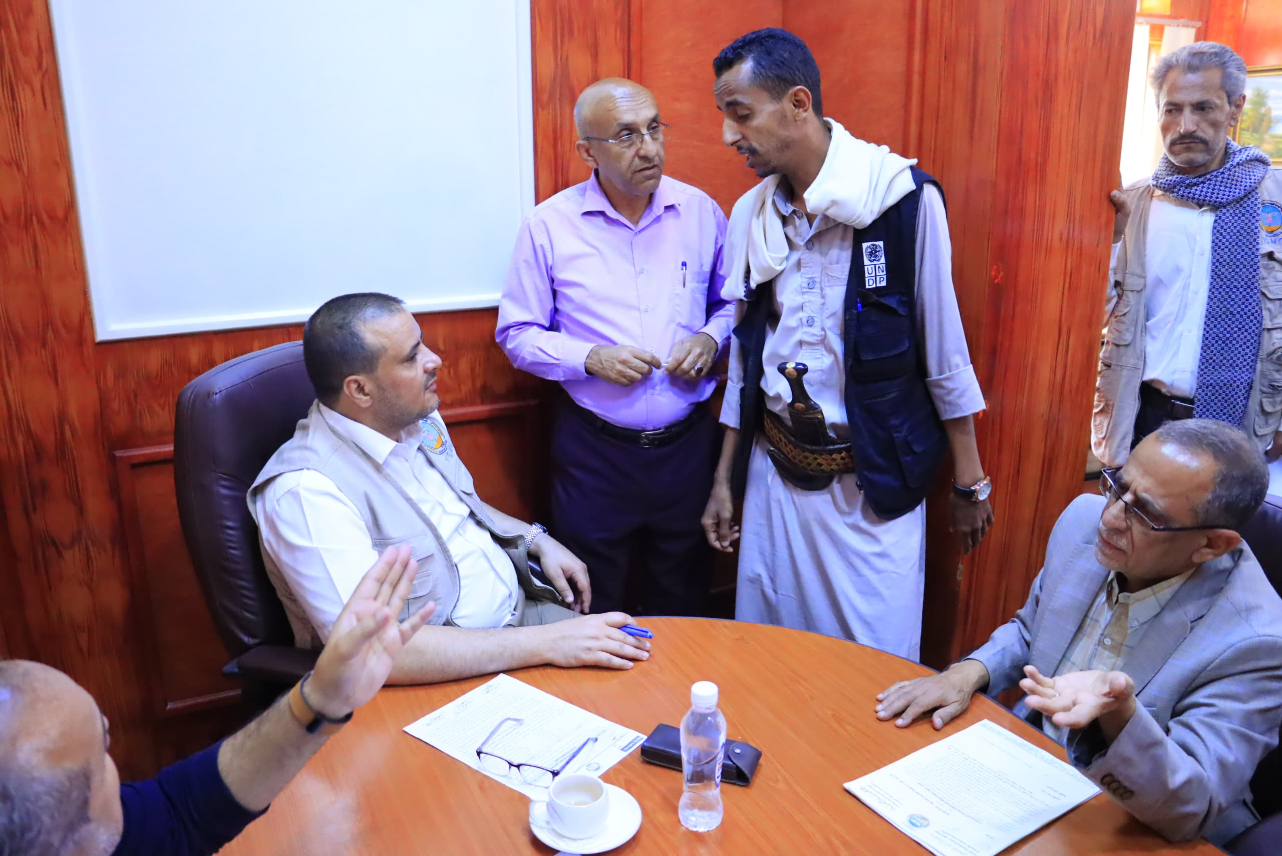 في اليوم المفتوح.. مدير عام المواصفات والمقاييس يحث التجار والمواطنين على تطبيق سياسة مقاطعة البضائع والسلع الأمريكية والإسرائيلية