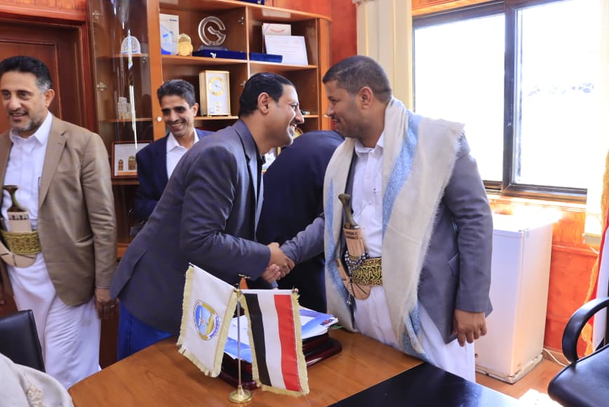 مدير هيئة المواصفات والمقاييس يتفقد الإنضباط الوظيفي بالهيئة وفرعها بالأمانة ومركز صنعاء الرقابي