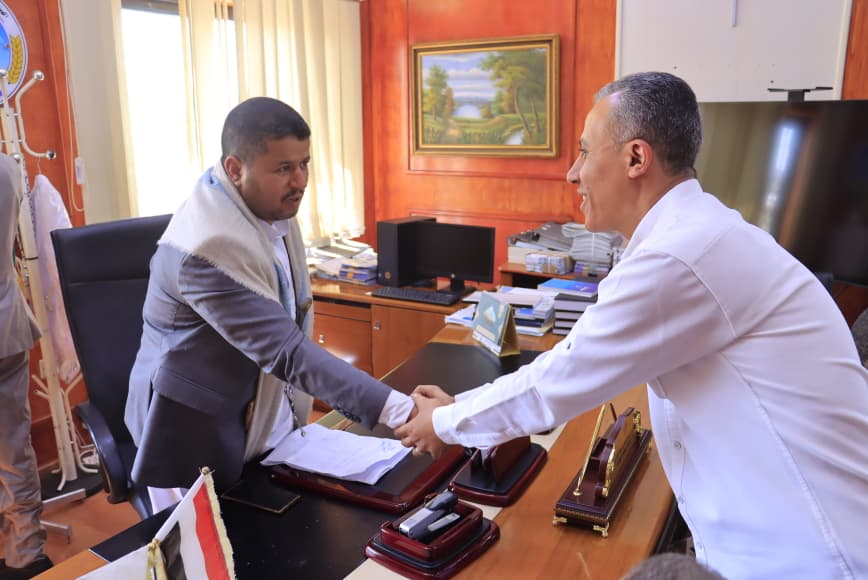 مدير هيئة المواصفات والمقاييس يتفقد الإنضباط الوظيفي بالهيئة وفرعها بالأمانة ومركز صنعاء الرقابي