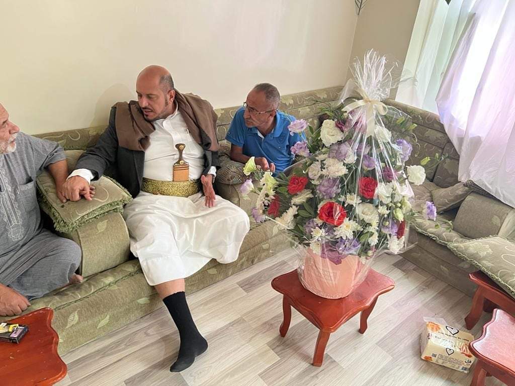 جمعان يزور أستاذ الإعلام الرياضي 