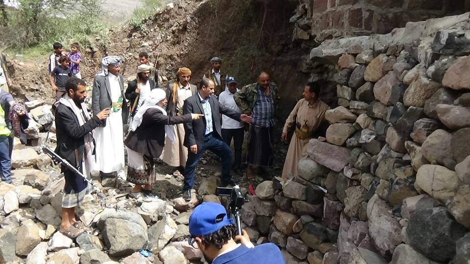 وزير الأشغال العامة والطرق في حوار خاص يكشف عن حجم الخسائر التي خلفها العدوان في قطاع الطرق والجسور والتي تتجاوز ثلاثة مليار دولار