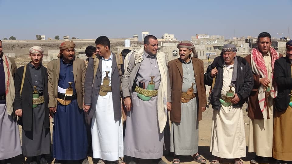 في وقفة قبلية مسلحة.. أبناء قبائل عيال سريح بعمران يعلنون النفير والجهوزية العالية لمواجهة الكيان الصهيوني