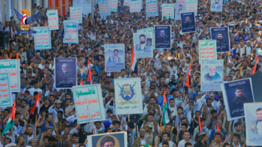 شاهد بالصور .. هذا ماحدث خلال الساعات القليلة الماضية في محافظة الحديدة وأبناءها يوجهون رسالة تحذيرية لكل المتربصين ويعلنون جهوزيتهم لمواجهة أي تهديدات أو تحركات مشبوهه
