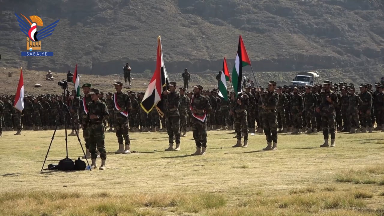 شاهد.. قناة المسيرة الفضائية تعرض مشاهد للقوات العسكرية بإسم طوفان الاقصى