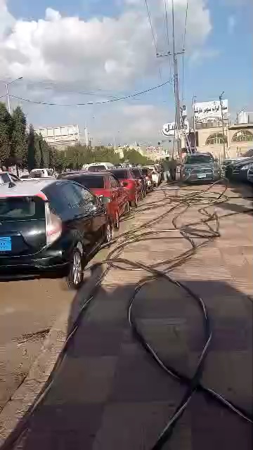 سخط جماهيري يجتاح حي الأصبحي بعد ظهور مفاجيء لمعين عبدالملك وعيدروس الزبيدي في قلب العاصمة صنعاء