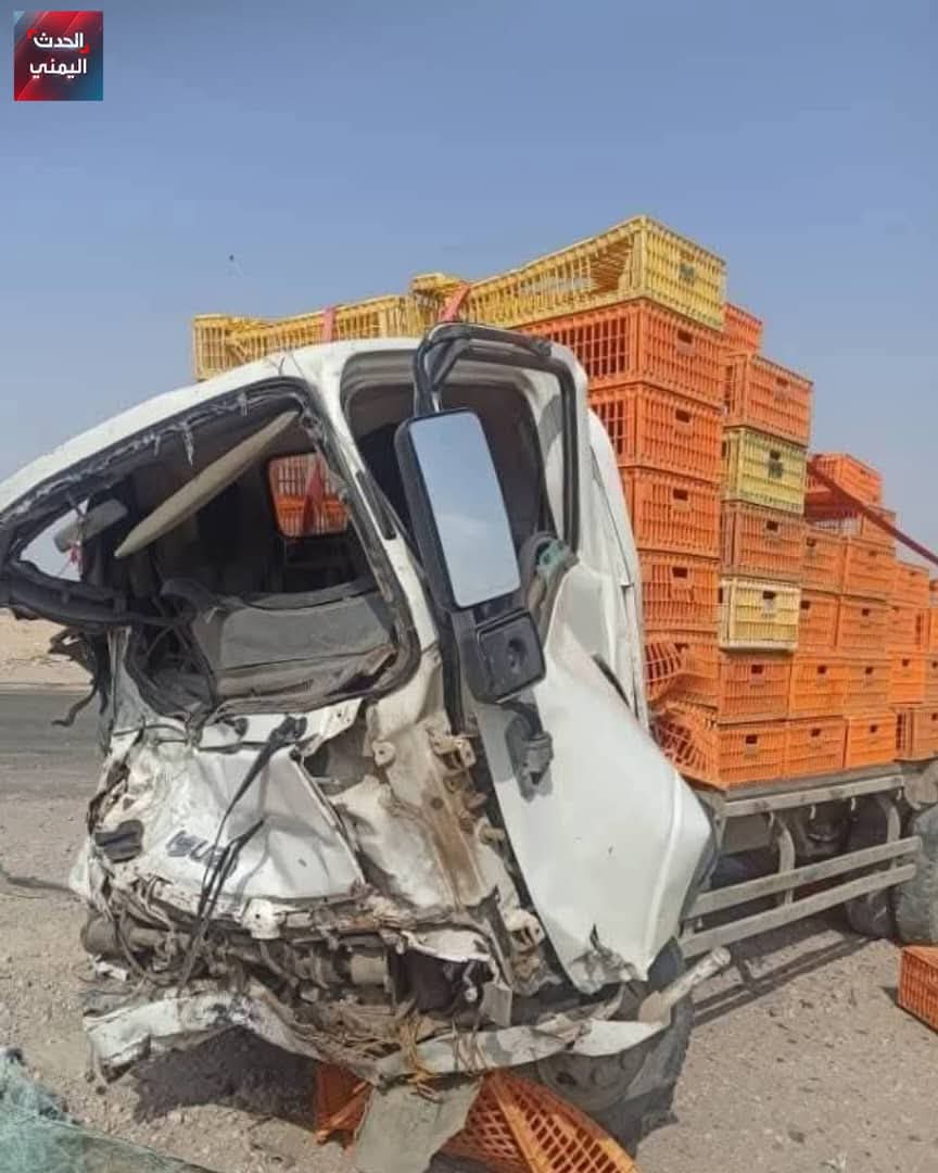 على طريق لحج .. وفاة 7 أشخاص بينهم نائب رئيس جامعة في حادث مرعب .. صور