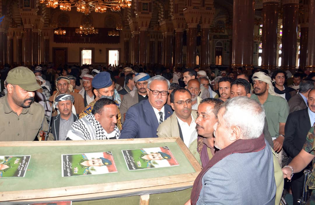 بحضور رئيس الوزراء وقيادات الدولة اليمن تشييع فقيدها المناضل اللواء علي محمد الطمبالة العولقي