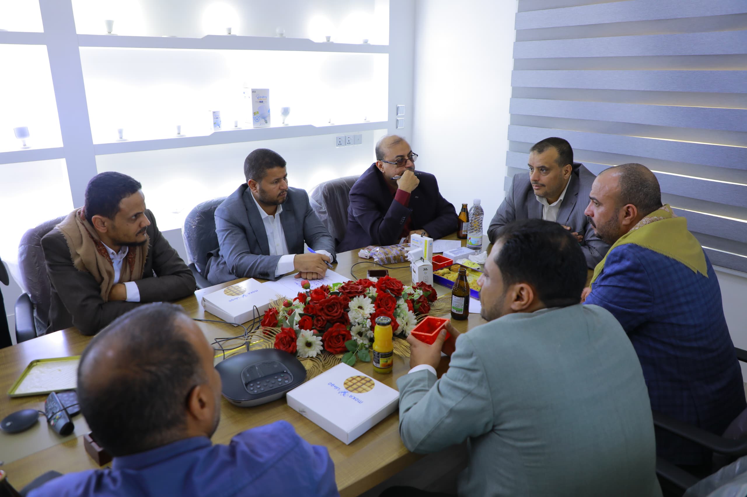 القائم بأعمال وزير الاقتصاد والمدير العام لهيئة المواصفات يزوران مصنع 
