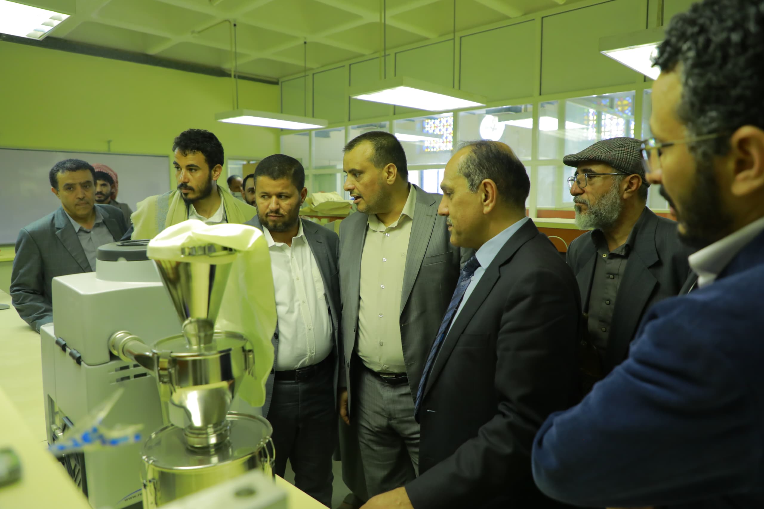 بمشاركة مدير عام هيئة المواصفات مناقشة توسيع التعاون بين وزارة الاقتصاد وجامعة صنعاء