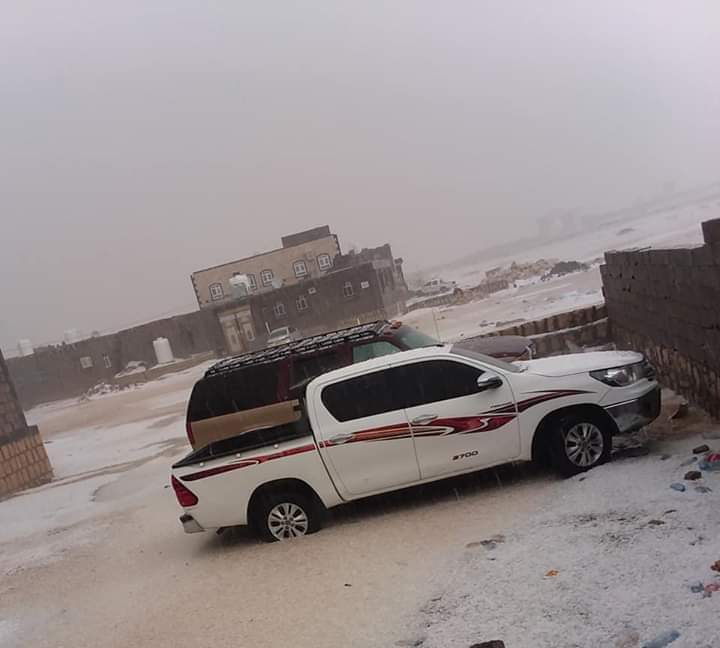 بعيد عن صرواح : شاهد الان صور من ضواحي مدينة مارب