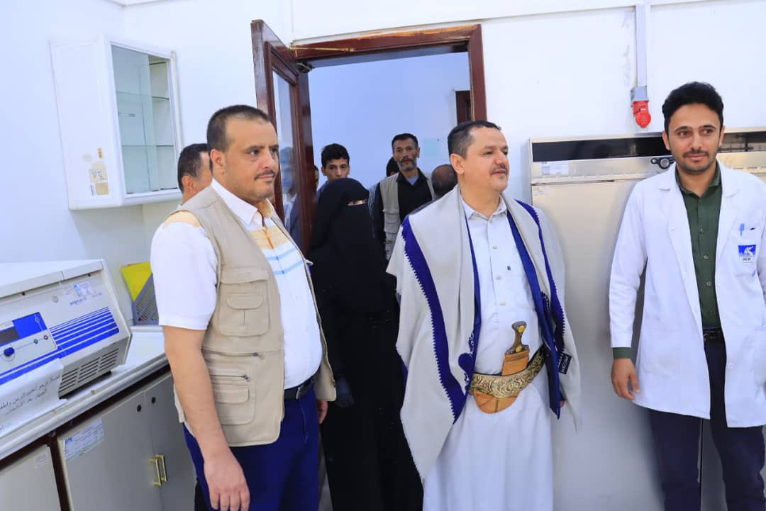 وكيل وزارة الخدمة المدنية ومدير عام هيئة المواصفات يتفقدان مستوى الانضباط الوظيفي بهيئة المواصفات والمقاييس وضبط الجودة