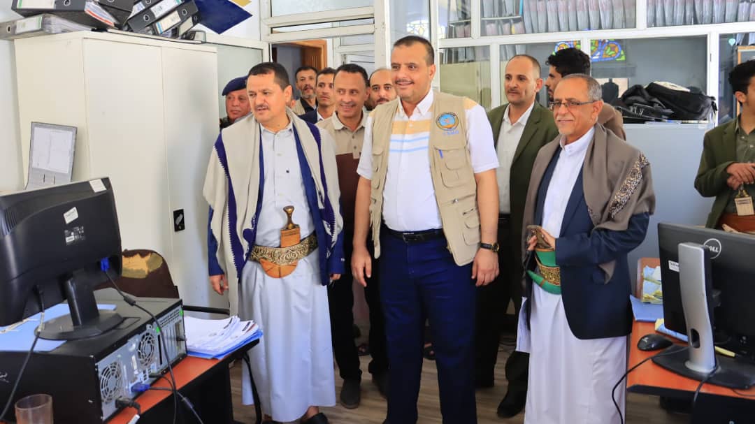 وكيل وزارة الخدمة المدنية ومدير عام هيئة المواصفات يتفقدان مستوى الانضباط الوظيفي بهيئة المواصفات والمقاييس وضبط الجودة
