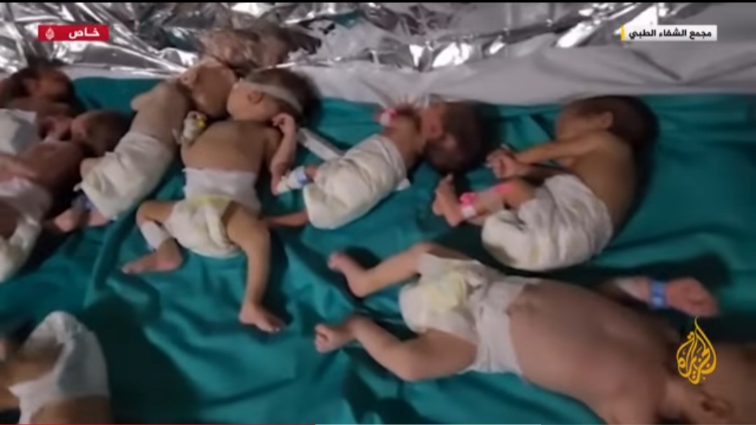 شاهد بالصور عدد كبير من الأسرى الاسرائيليين تم العثور عليهم في مستشفى الشفاء بقطاع غزة