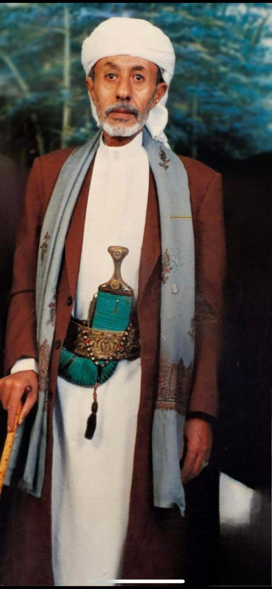 الشيخ محمد القاز يعزي في وفاة النقيب عبدالواسع سنان  ..