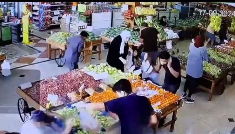انفجار أجهزة لاسلكي مخترقة في لبنان وأصابة المئات من المواطنين(فيديو)