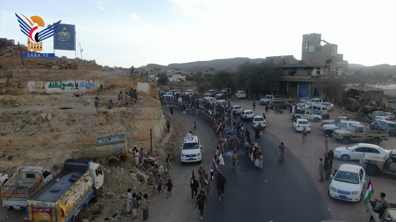 شاهد بالصور..من اليمن مايقارب من عشرة الف جندي مجهزين بالعده والعتاد يعلنون جهوزيتهم لمواجهة الكيان الصهيوني وتحرير الاراضي المحتله