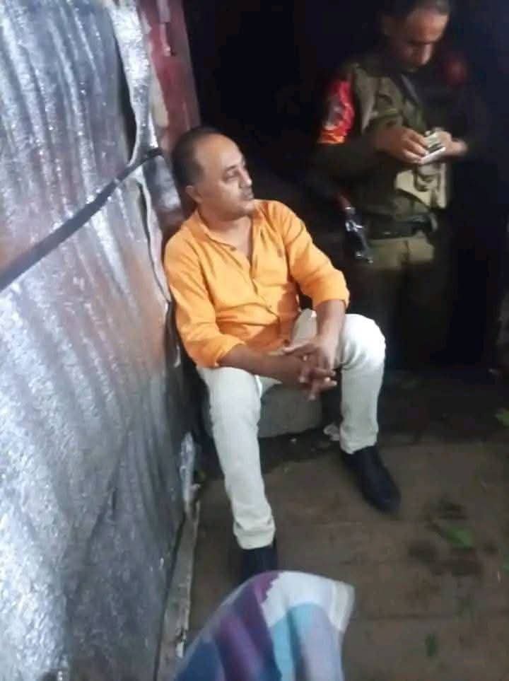 بالصور .. ضبط مدير مؤسسة المياه بتعز أثناء تناوله الخمر وسط أزمة مياه