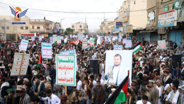 بالصور .. اليوم السبت .. عدد من المسيرات  اليمنية ضد العدو الكيان الصهيوني ونصرا لأبناء غزة  ..